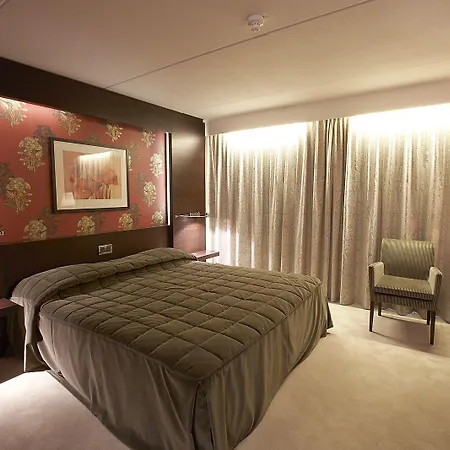 Hotel Heer Hugo 4*
