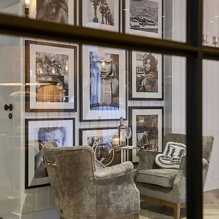 Hotel Heer Hugo 4*