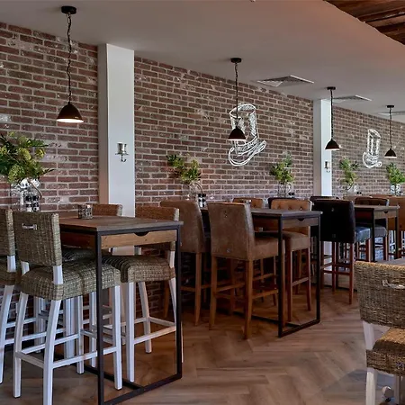 Hotel Heer Hugo 4*